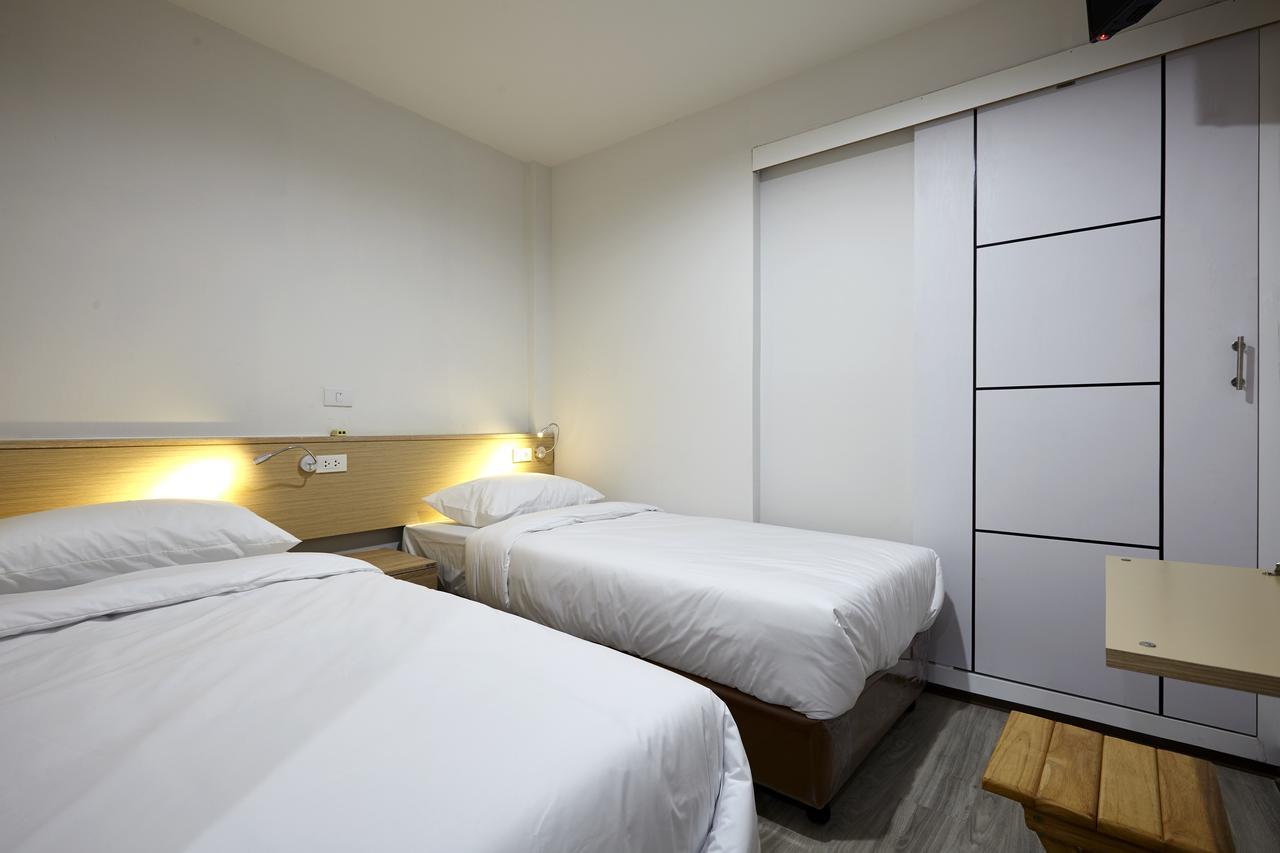 הוסטל בנגקוק Le Bonheur Poshtel מראה חיצוני תמונה