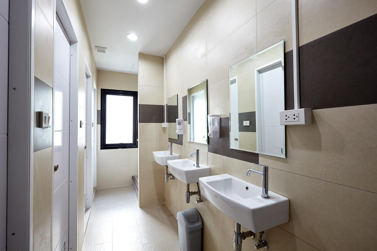 הוסטל בנגקוק Le Bonheur Poshtel מראה חיצוני תמונה